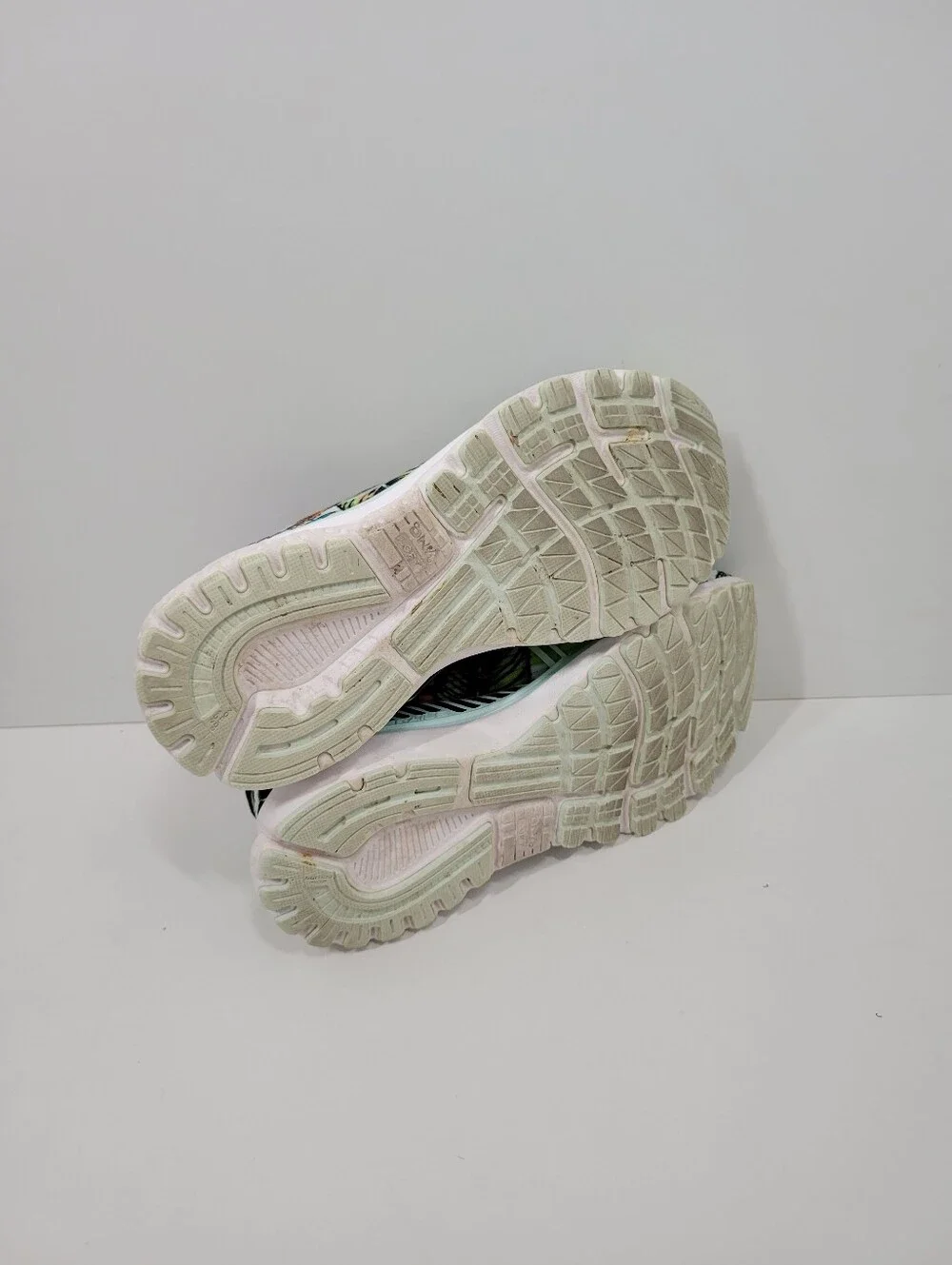 Brooks Adrenaline GTS 20 Green Tropical Floral Gym Running Sneakers Women Sz 7.5 - Picture 7 of 7